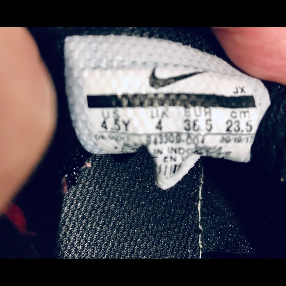 Nike big  Kids Star Running Size 4.5 - Picture 4 of 4